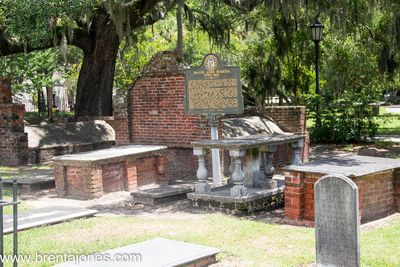 Colonial Park Cemetery